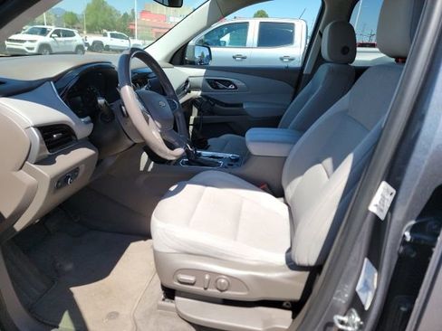 Used 2021 Chevrolet Traverse LT image 10