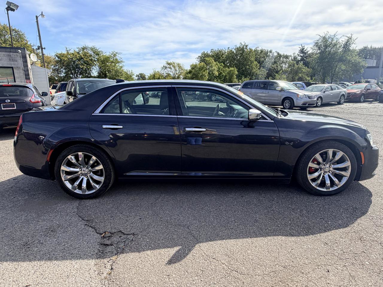 Used 2015 Chrysler 300 C Platinum w/ Light Group RWD image 6