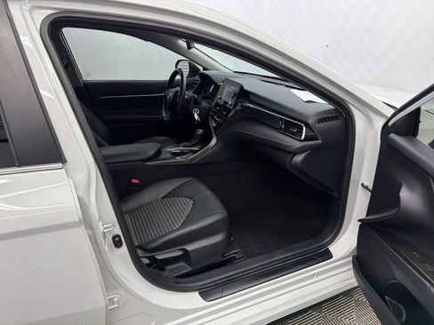 Used 2024 Toyota Camry SE FWD image 14