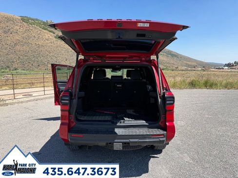 Used 2025 Toyota 4Runner TRD Off-Road Premium w/ Tow Technology Package AWD/4WD image 32