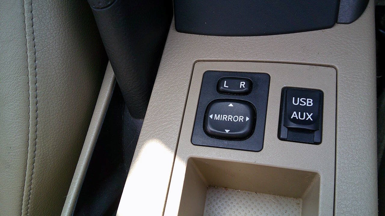 Used 2012 Toyota RAV4 Limited w/ Premium Plus Value Pkg AWD/4WD image 26