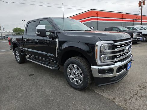 New 2026 Ford F250 Lariat w/ Chrome Package AWD/4WD image 1