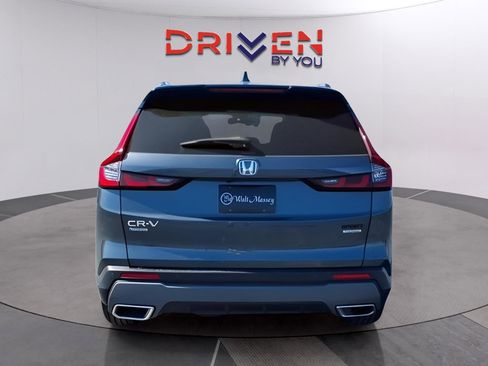 Used 2025 Honda CR-V Sport Touring image 4