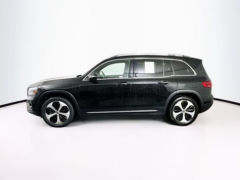 Used 2025 Mercedes-Benz GLB 250 4MATIC image 4