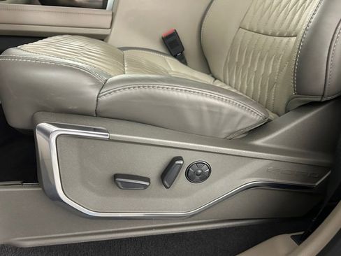 Used 2025 Ford F350 Platinum w/ Platinum Plus Package image 26