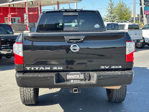 Used 2017 Nissan Titan SV AWD/4WD image 11