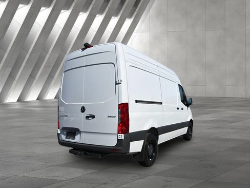 Used 2026 Mercedes-Benz Sprinter 2500 image 4
