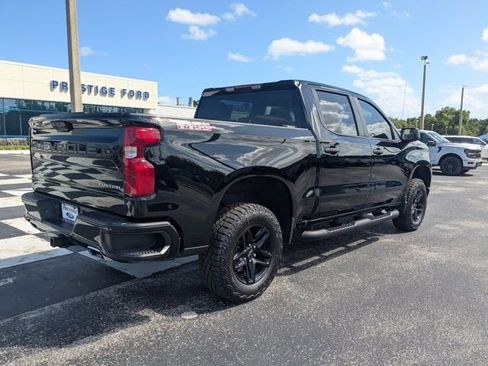 Used 2025 Chevrolet Silverado 1500 Custom Trail Boss w/ LPO, Dark Essentials Package image 5