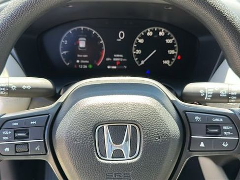 Used 2026 Honda HR-V LX image 11