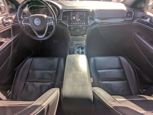 Used 2020 Jeep Grand Cherokee Overland image 29