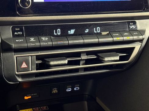 Used 2025 Toyota Camry LE FWD image 35