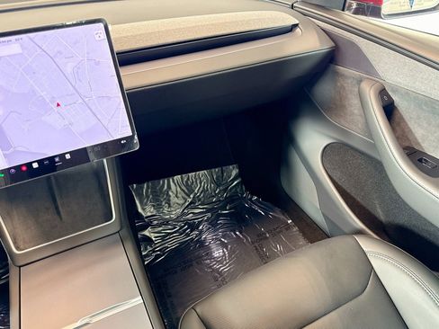 Used 2026 Tesla Model Y Long Range image 19