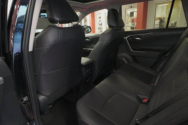 Certified 2022 Toyota RAV4 XLE Premium AWD/4WD image 24