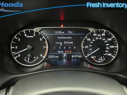 Used 2025 Nissan Altima 2.5 SV FWD image 15