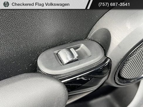 Used 2019 MINI Cooper S w/ Signature Upholstery Package image 22