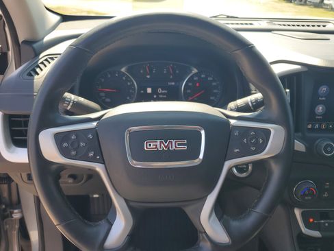 Used 2023 GMC Terrain SLT w/ Infotainment Package II image 18