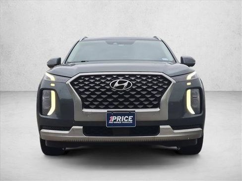 Used 2022 Hyundai Palisade Calligraphy FWD image 2