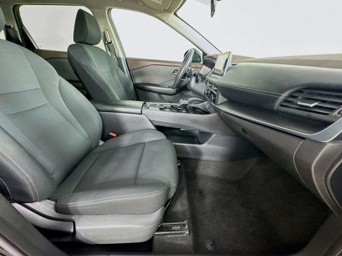 Used 2023 Nissan Rogue S FWD image 33