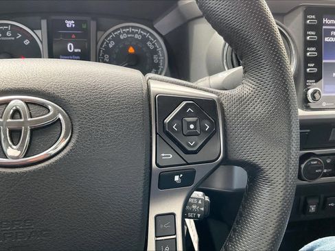 Used 2022 Toyota Tacoma SR5 RWD image 23