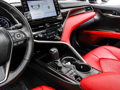 Used 2022 Toyota Camry XSE image 23