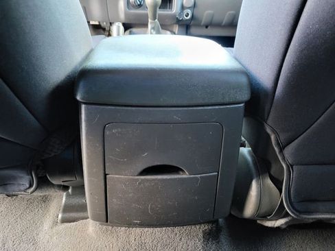 Used 2008 Nissan Frontier SE w/ SE Value Truck Pkg image 14