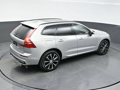 Used 2025 Volvo XC60 B5 Plus AWD/4WD image 36