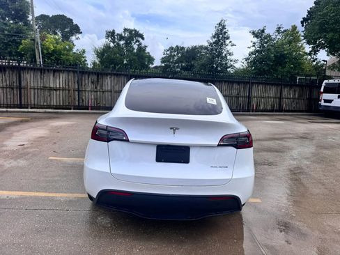 Used 2023 Tesla Model Y Long Range AWD/4WD image 5