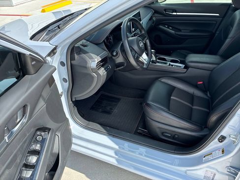 Used 2024 Nissan Altima 2.5 SR AWD/4WD image 17