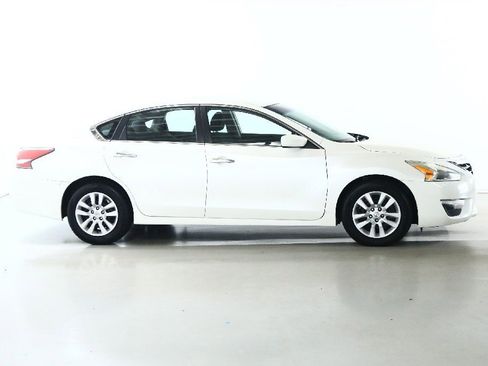 Used 2014 Nissan Altima 2.5 S image 11