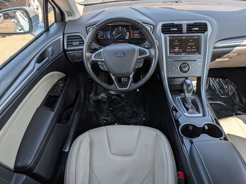 Used 2014 Ford Fusion Energi Titanium FWD image 19