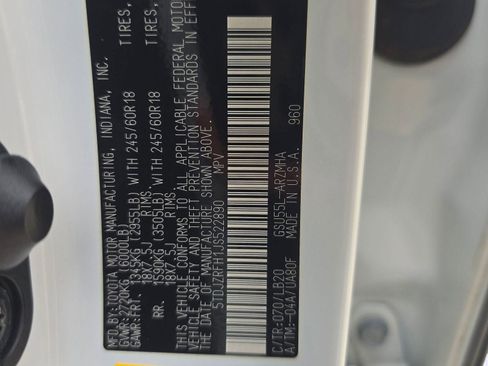 Used 2018 Toyota Highlander XLE image 17