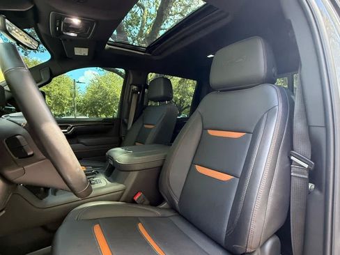 Used 2025 GMC Sierra 2500 AT4 w/ AT4 Premium Plus Package AWD/4WD image 10