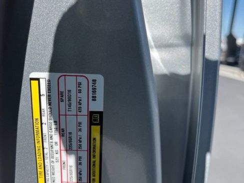 Used 2008 Dodge Grand Caravan SXT w/ Entertainment Group 2 FWD image 26
