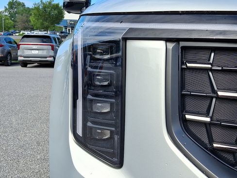 Certified 2026 Kia Carnival SX Prestige FWD image 9