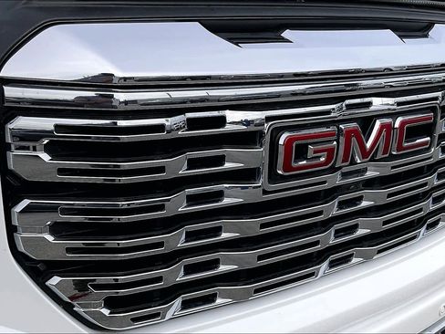 Certified 2024 GMC Sierra 1500 Denali w/ Denali Reserve Package image 28