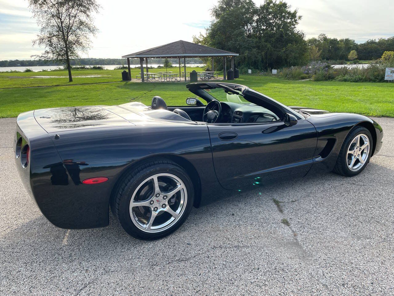Used 2003 Chevrolet Corvette Convertible w/ Preferred Equipment Group1 RWD image 97