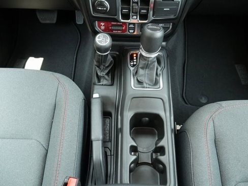 New 2025 Jeep Gladiator Rubicon w/ Safety Group image 23