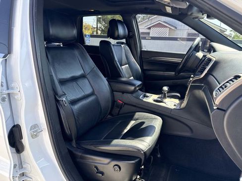 Used 2015 Jeep Grand Cherokee Limited w/ Trailer Tow Group IV image 16