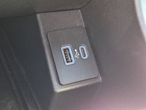 Used 2023 Ford Edge ST-Line AWD/4WD image 25