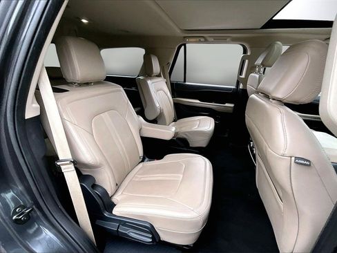 Used 2024 Ford Expedition Limited image 25