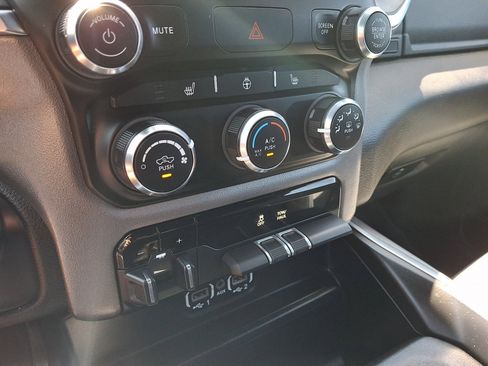 Used 2024 RAM 1500 Lone Star AWD/4WD image 28