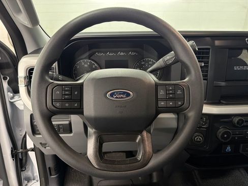 New 2026 Ford F250 XL w/ XL Chrome Package image 17