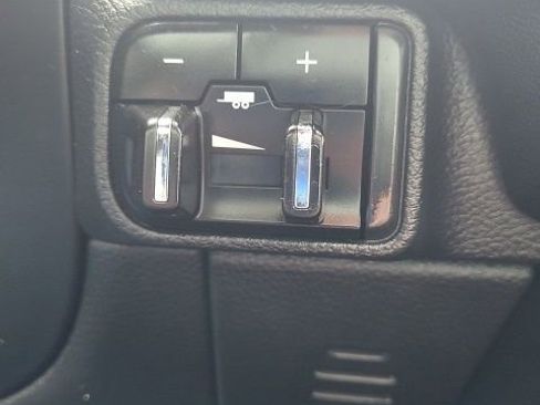 Used 2024 Dodge Durango GT image 16