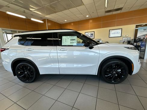 New 2026 Nissan Rogue Platinum image 3