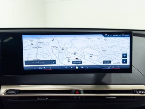 Used 2024 BMW iX xDrive50 w/ Premium Package AWD/4WD image 17