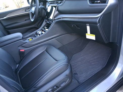 New 2025 Jeep Grand Cherokee L Limited w/ Trailer Tow Package image 26