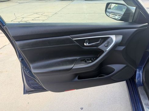 Used 2017 Nissan Altima 2.5 SR image 9