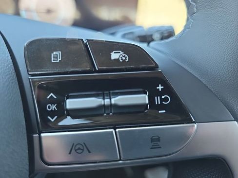 New 2026 Hyundai Elantra Limited FWD image 26