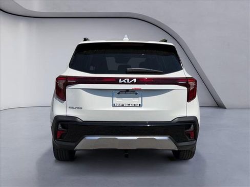 New 2026 Kia Seltos S FWD image 4