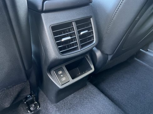 Used 2024 Kia Seltos EX AWD/4WD image 28